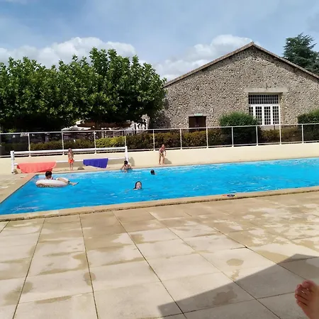 M&m's Place - Met 2 Slaapkamers - Village Le - 호텔